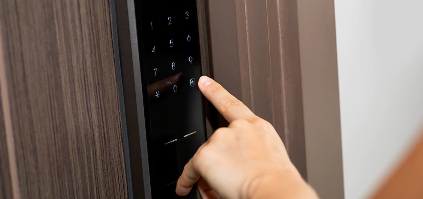 Smart Electric Locks Replacement Services in Dinuba, CA