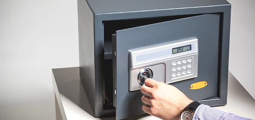Jewelry Safe Unlocking Service in Dinuba, California