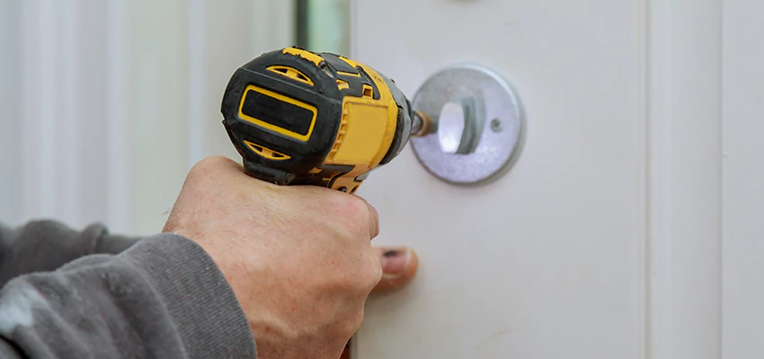 Street Locksmith For Smart Lock Repair in Dinuba, CA
