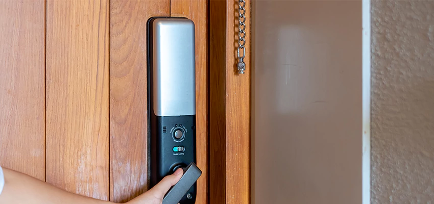 Home Security Electronic Locks Upgrades in Dinuba, CA