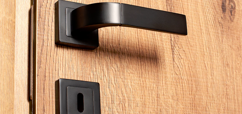 Weekend Lockout Assistance Troubleshooting in Dinuba, California