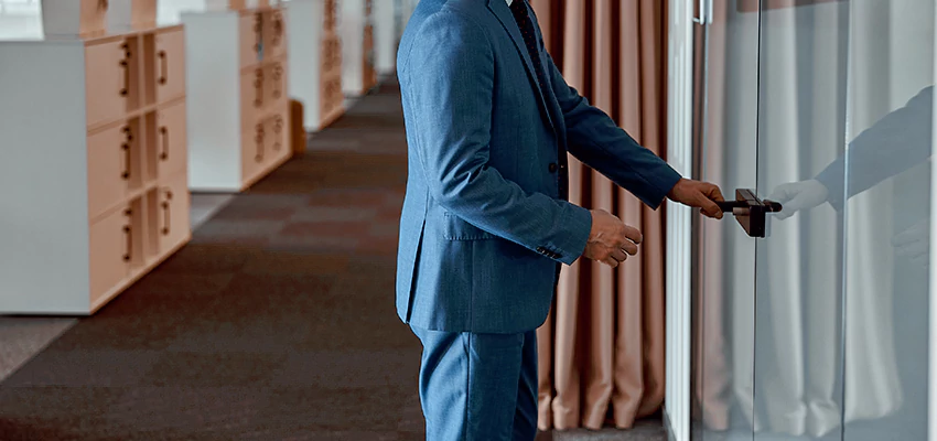 Commercial Glass Door Locks in Dinuba, CA