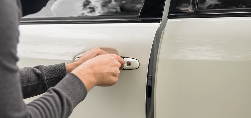 Unlock Car Door Service in Dinuba, CA